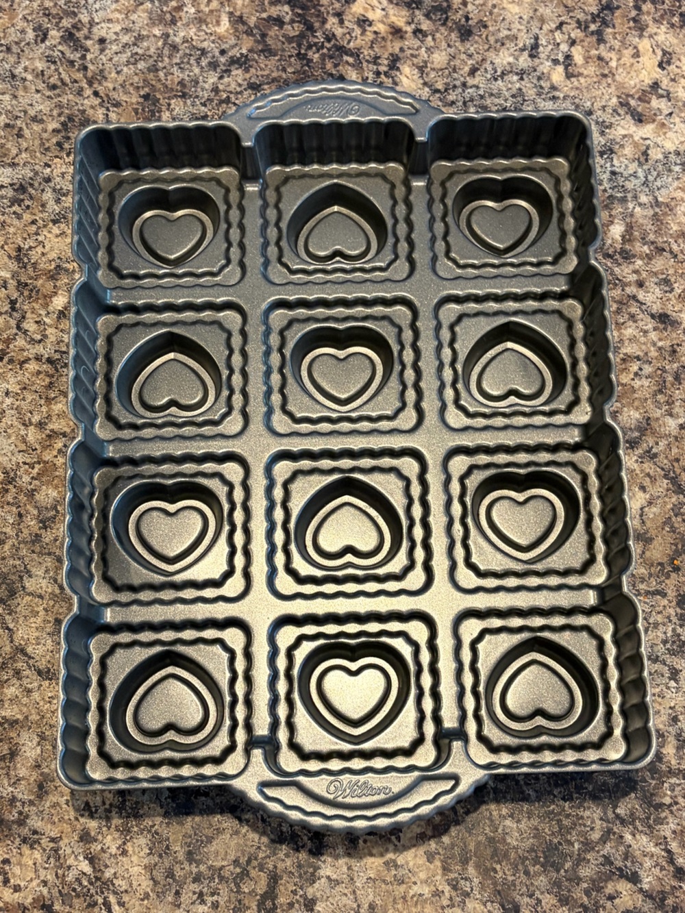 Wilton Nonstick Heart Square Mini Tart Pan - Gray